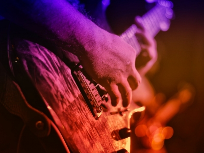 Learn to Play Electric Guitar Learn to Play Electric Guitar